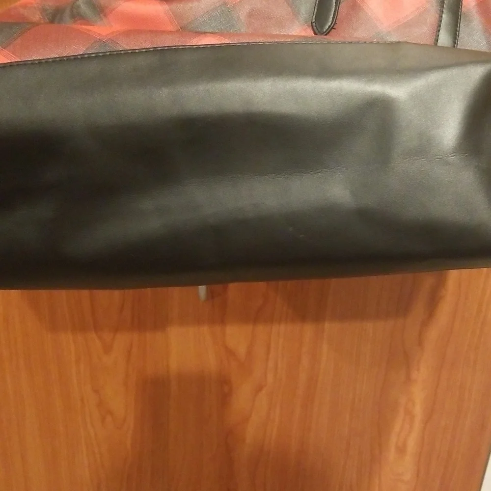 Red and Black Victoria’s Secret Tote - Picture 3 of 3